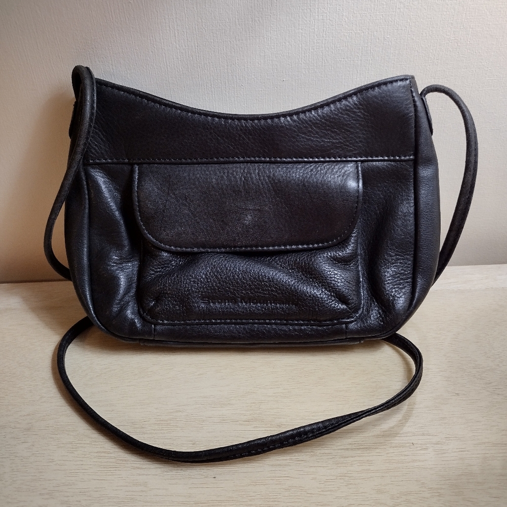 Stone Mountain Sm Black Leather Gold Hardware Embossed Crossbody Bag
